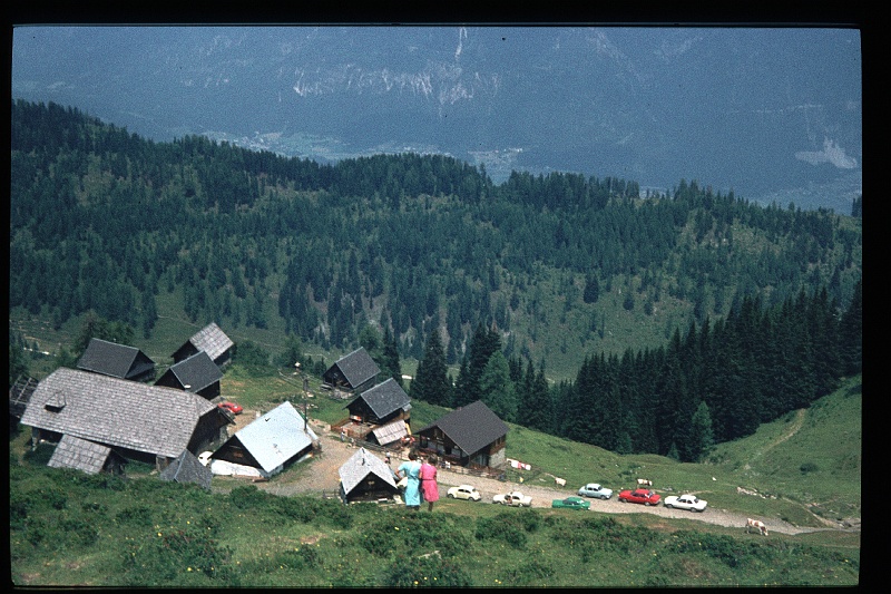 25.Drielandenpunt jun 1976 Mama,Brigitte.JPG